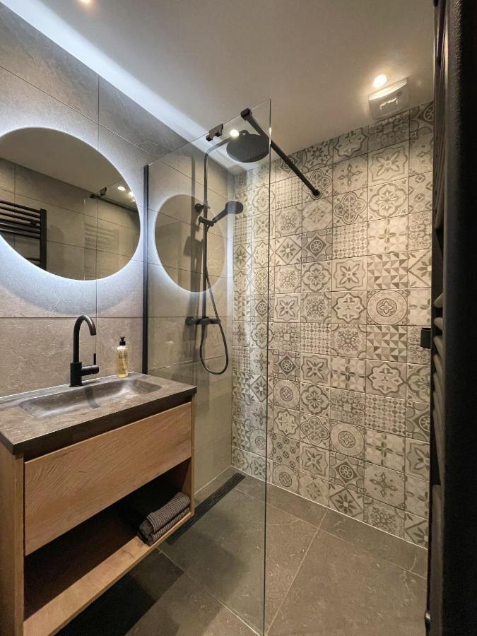 Lodge In Een Bosrijke Omgeving Met Hottub & Sauna Opt Rheezerveen Kültér fotó